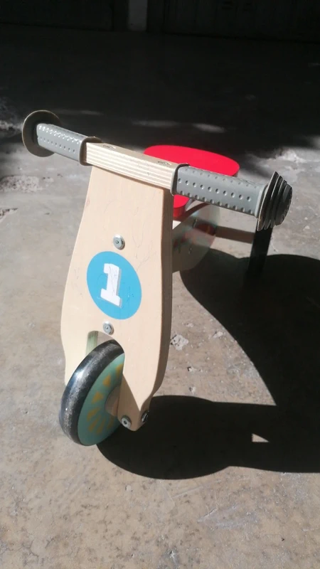 Bellissimo Triciclo/Bicicletta Primi Passi in Legno